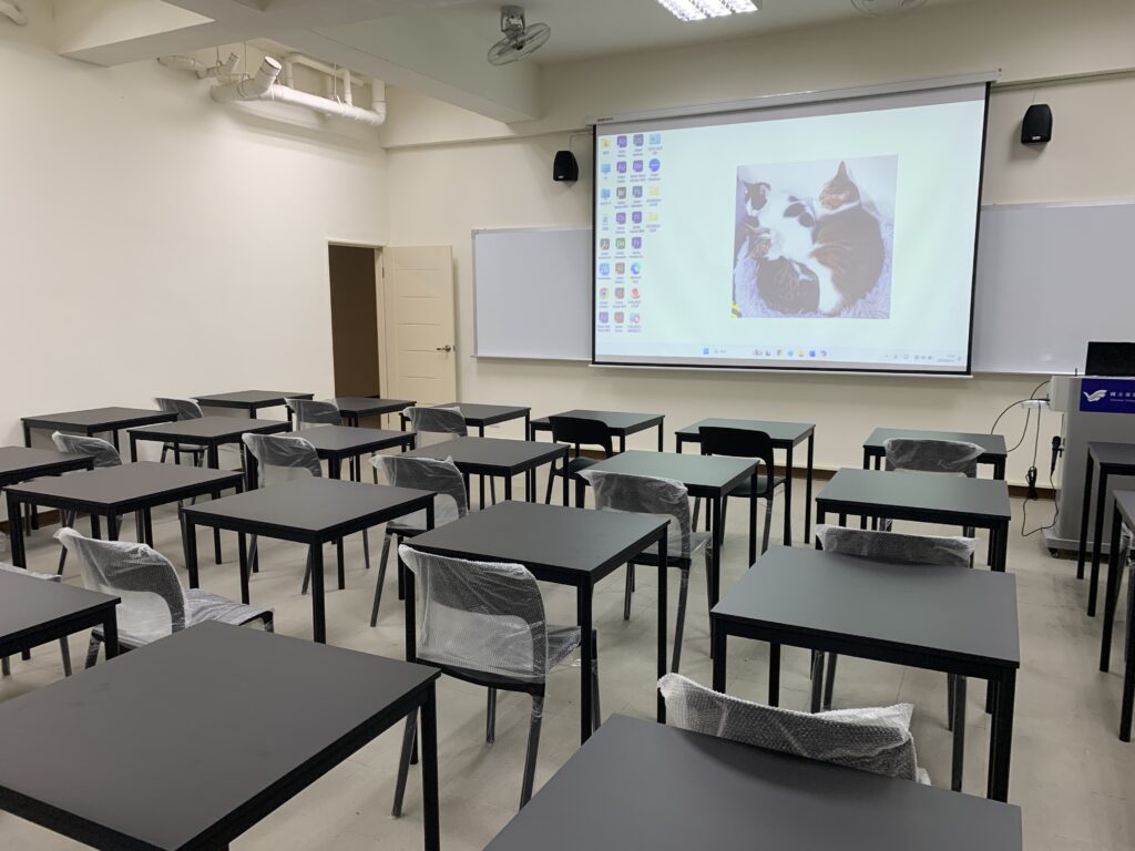 海大日文補習班，日語課